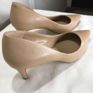 Banana Republic - Nude-Ghia